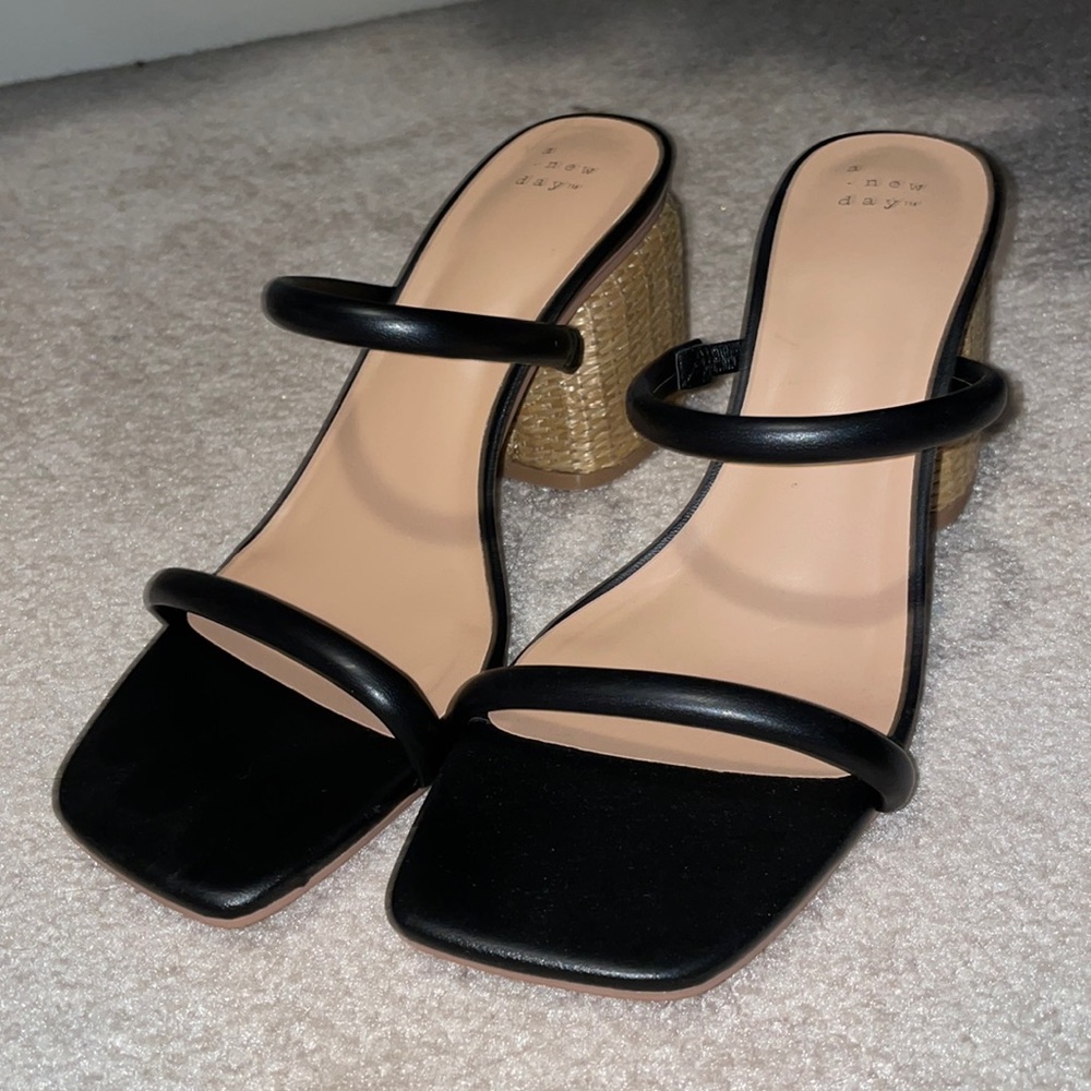 Black block heel